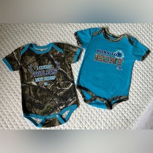 EUC Mossy Oak Lot (2) One Piece Infant Hunting Related Outfits Camouflage 12 mth